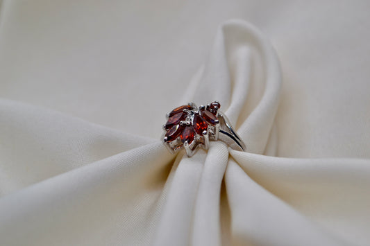 Garnet Fancy Leaf Design Ring