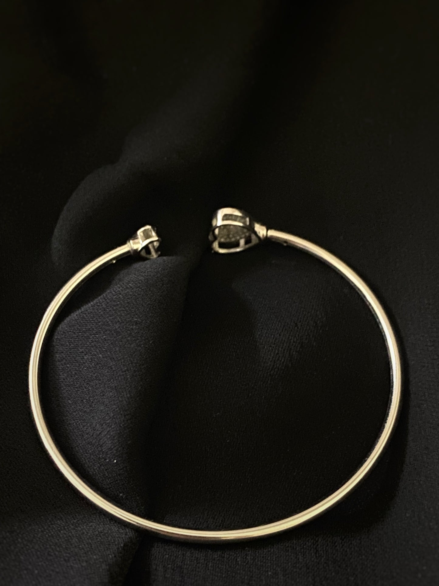 Heart Twistable Bangle